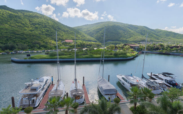 The St. Regis Sanya Yalong Bay Resort