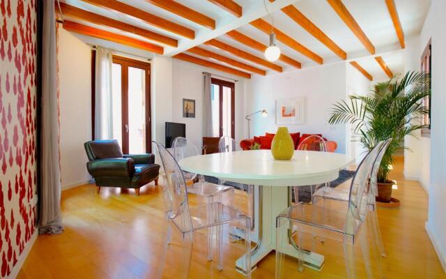 Hostal Montmari