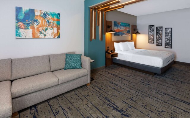 La Quinta Inn & Suites by Wyndham Dallas - Frisco Stadium