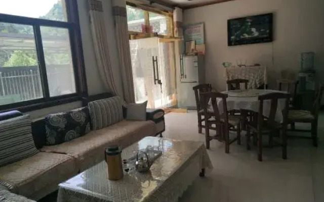 HT homestay
