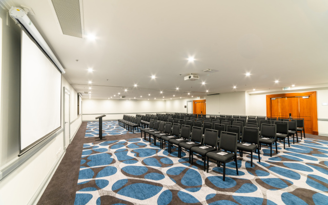 Pullman Cairns International