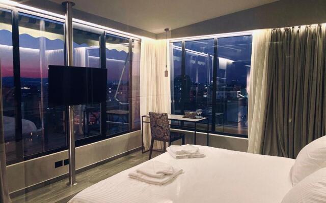 Deluxe Room 01