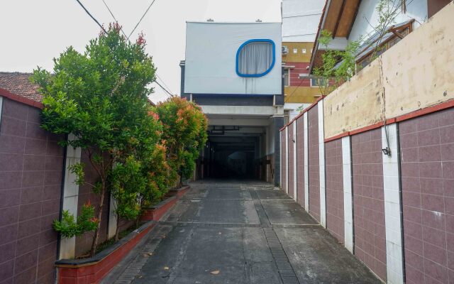 Urbanview Hotel Artama Simpang Lima by RedDoorz