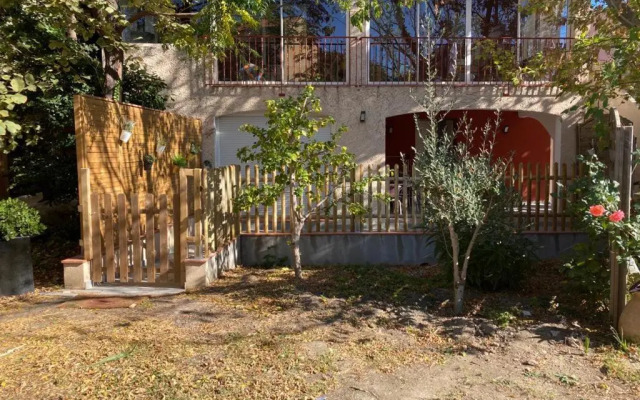 meublé au calme à 1 minute de la plage