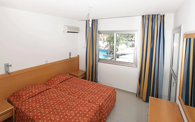 Tsokkos Holiday Hotel Apartments
