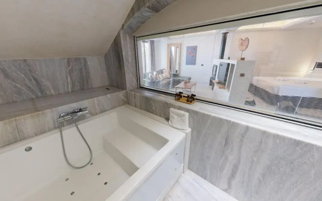 Valeni Boutique Hotel