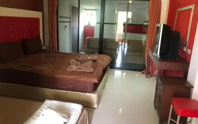 Petpumok Wangnamkhiao Hotel