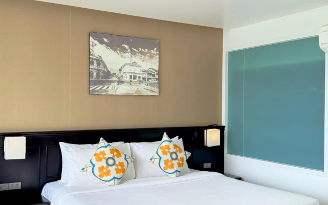 Novotel Phuket City Phokeethra Hotel
