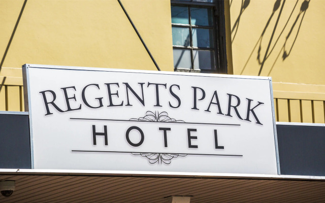 Nightcap at Regents Park Hotel