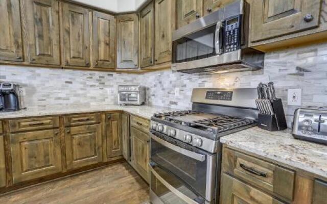 Highwood Hideaway Apartment