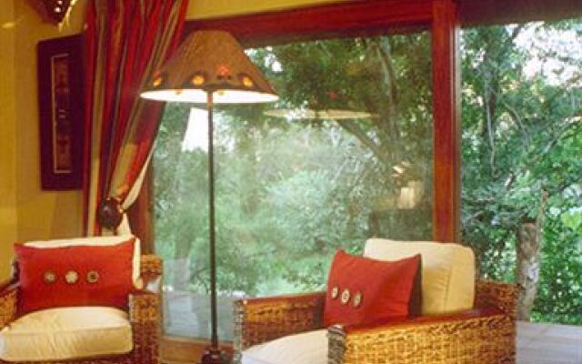 Royal Legend Safari Lodge