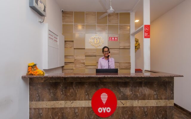 OYO 9849 Hotel Divine Residency
