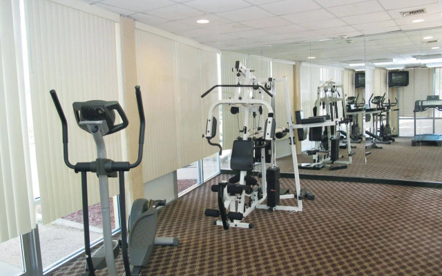 Red Roof Inn PLUS+ Wichita East