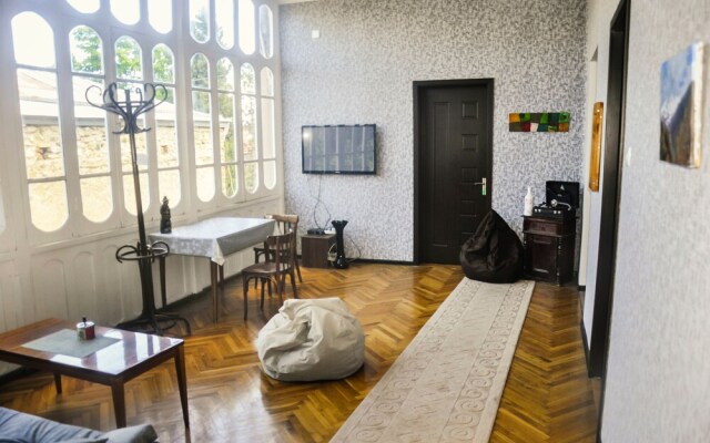 Tin-Tina Guest House