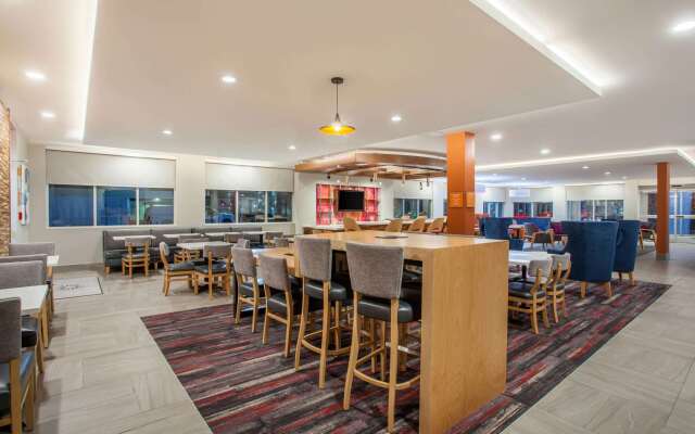 La Quinta Inn & Suites by Wyndham Madera