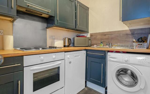 Edinburgh City Centre Jasmine Apartment -SLEEPS 7