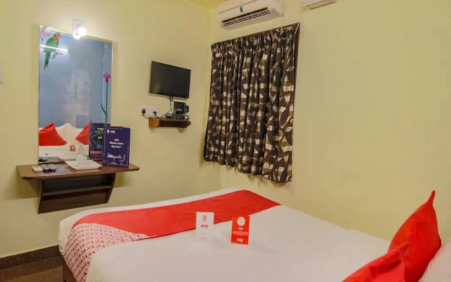 OYO 10711 Hotel NSNR Residency