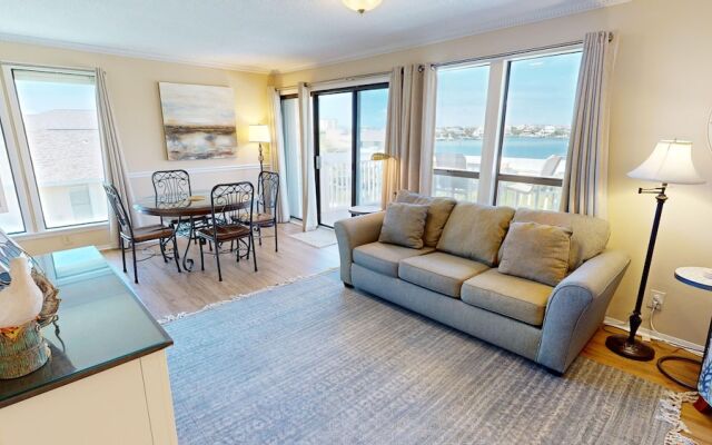 SPC 2021 is a Harbor front 1 BR by RedAwning