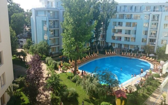 Yassen Holiday Village