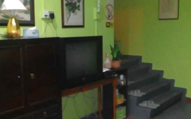 Oriental Riverside Guesthouse