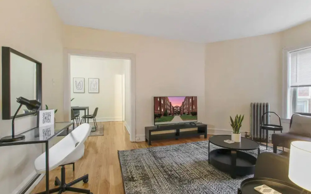Cozy 1BR in Rogers Park - Touhy 2W