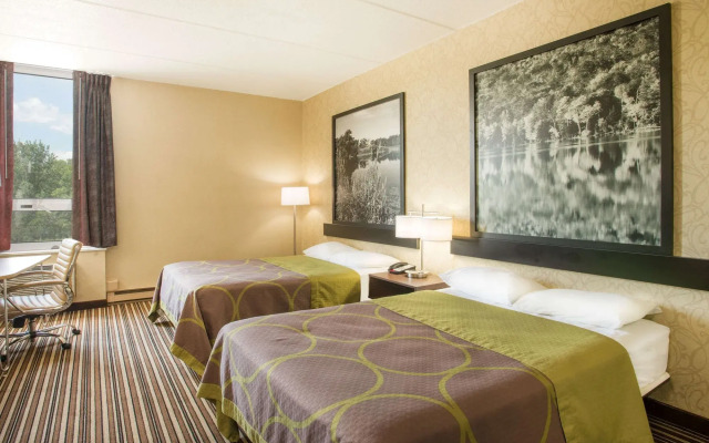 Super 8 Plattsburgh