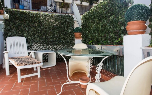 Apart In The Center With Terrace