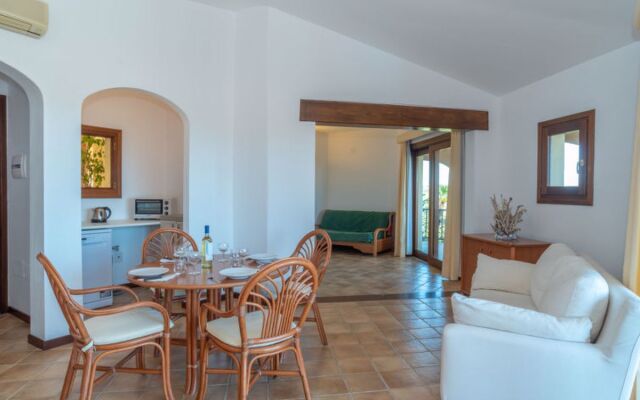 Corbezzolo 8 - Vista Village