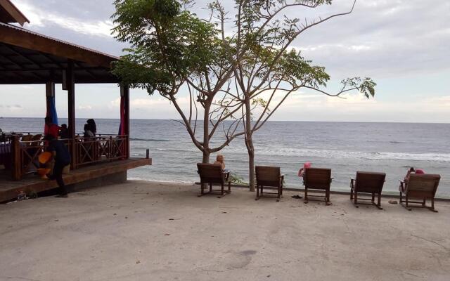 century beach resort gorontalo