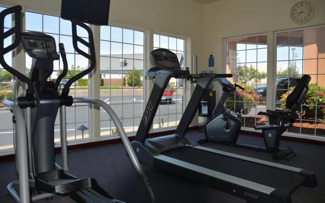 Best Western Dallas Inn & Suites