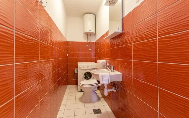 Hola Apartment