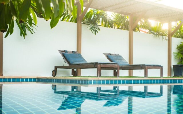 Talay Hotel & Villa