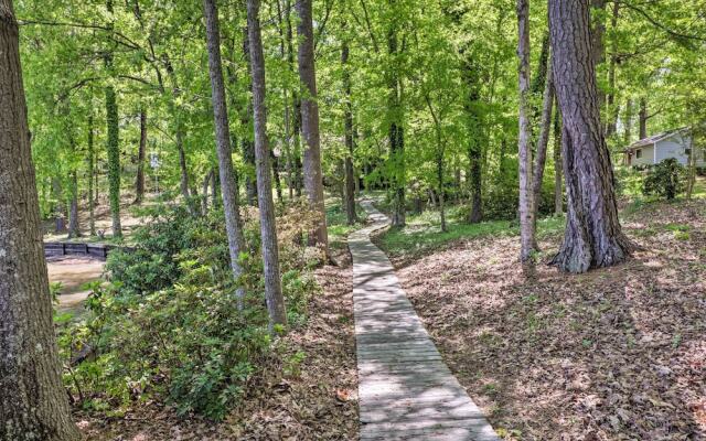 Lakefront Milledgeville Cabin: Private Dock, Porch