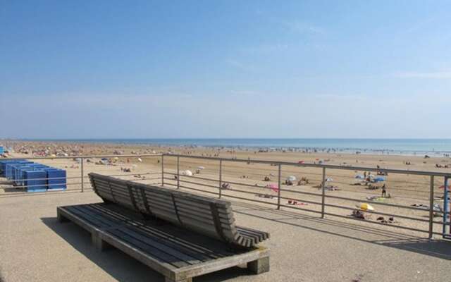 Property With 3 Bedrooms in Saint-jean-de-monts, With Pool Access, Fur