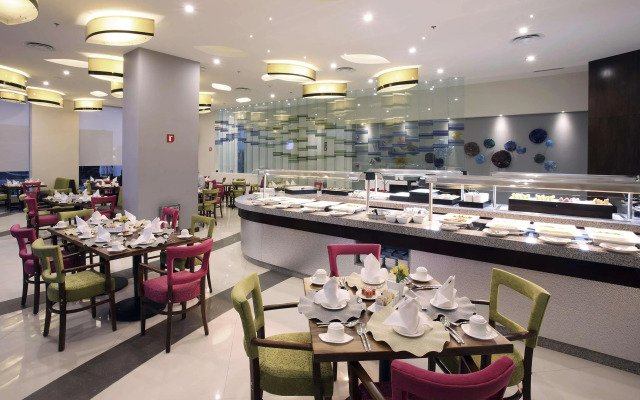 HS HOTSSON Hotel Querétaro