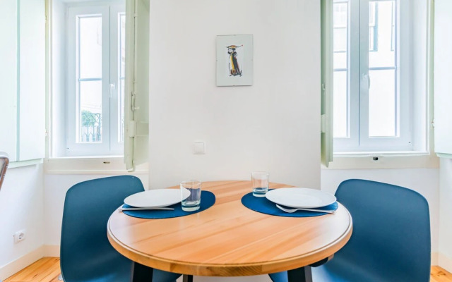 Romantic Alfama Getaway