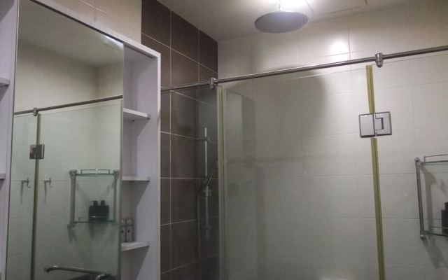 iBook 1 - Luxury Holiday Homestay
