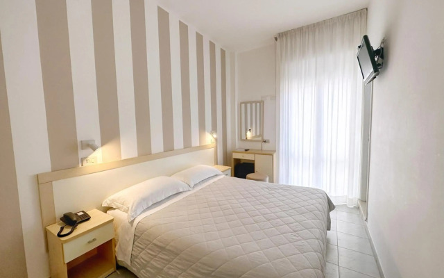 Aura Living Hotel