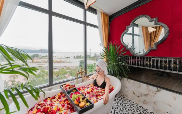 Athena Hotel