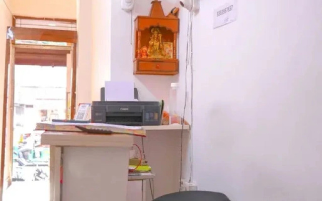 OYO 79600 The Premium Villa