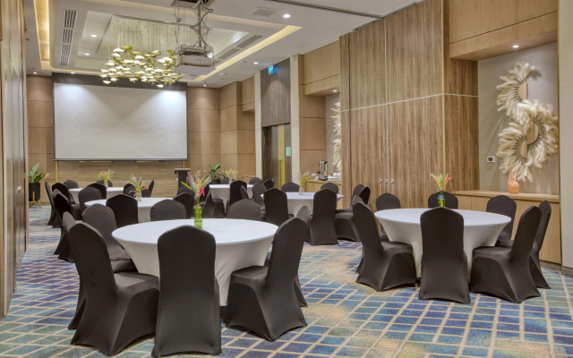 Mactan Belmont Luxury Hotel