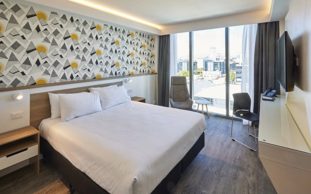 Ramada Encore Christchurch, Colombo Street