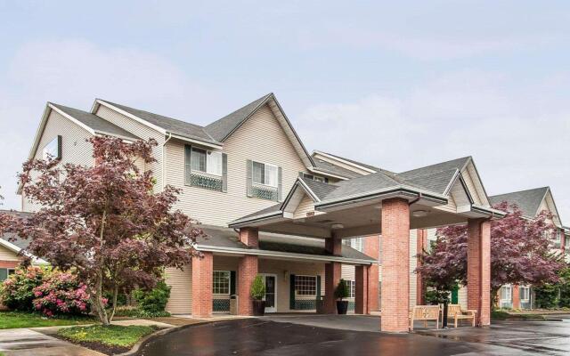 Comfort Inn & Suites Tualatin - Lake Oswego South