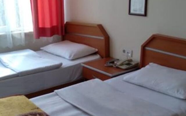 Sarp Otel