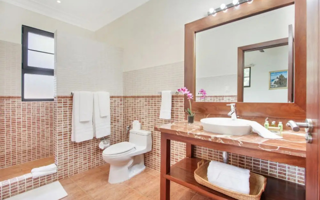 4-BR Pool Villa - Garden & Beach Access