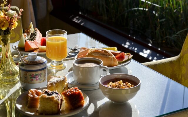 Hotel Canto Belo