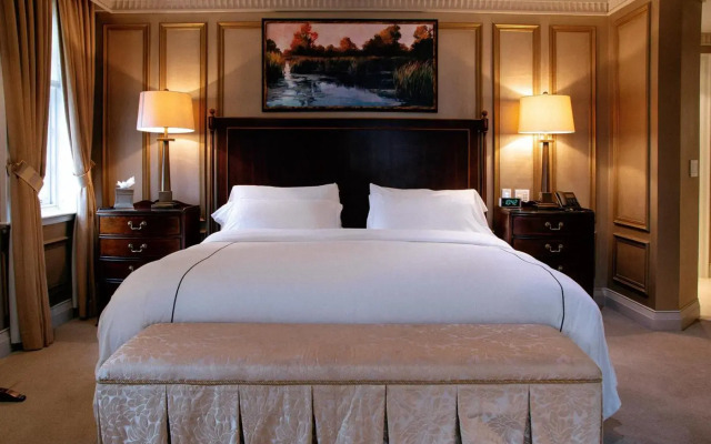 Windsor Arms Hotel