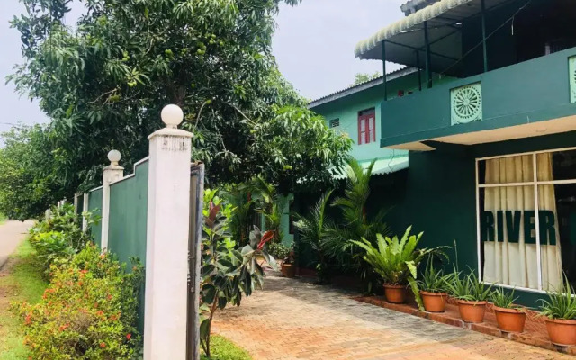 River Garden Hotel