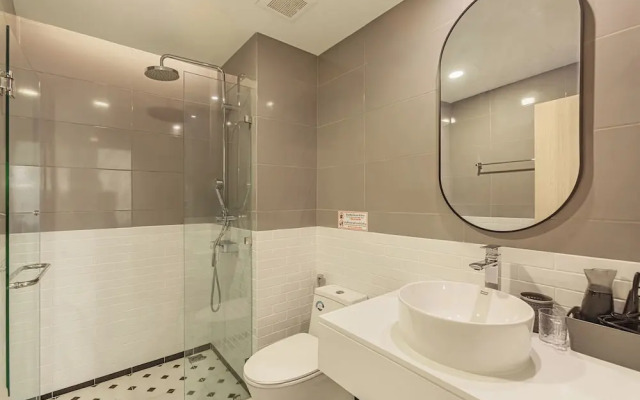 One bedroom Palmetto Condo Karon A 606