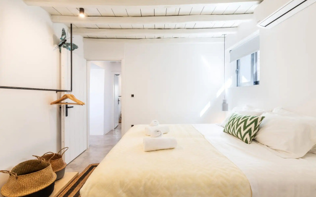 Yalos Mykonos 4 Bedroom Luxury Home Ornos